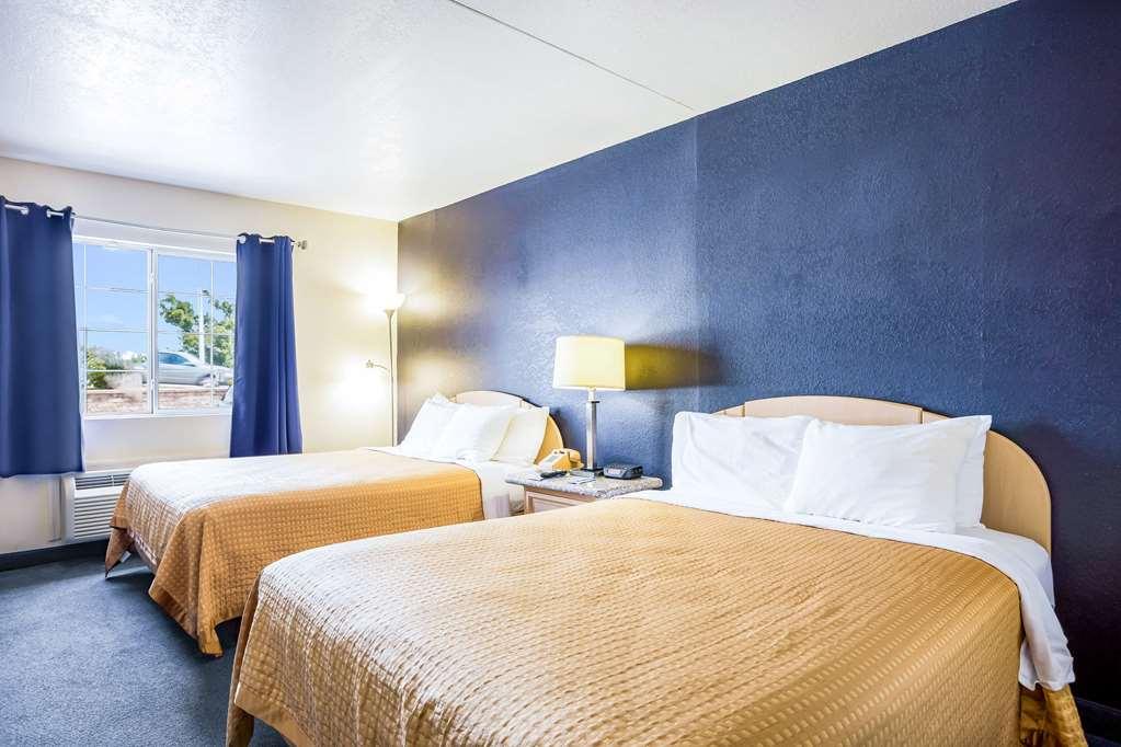 Rodeway Inn Branson, Brick House Bilik gambar